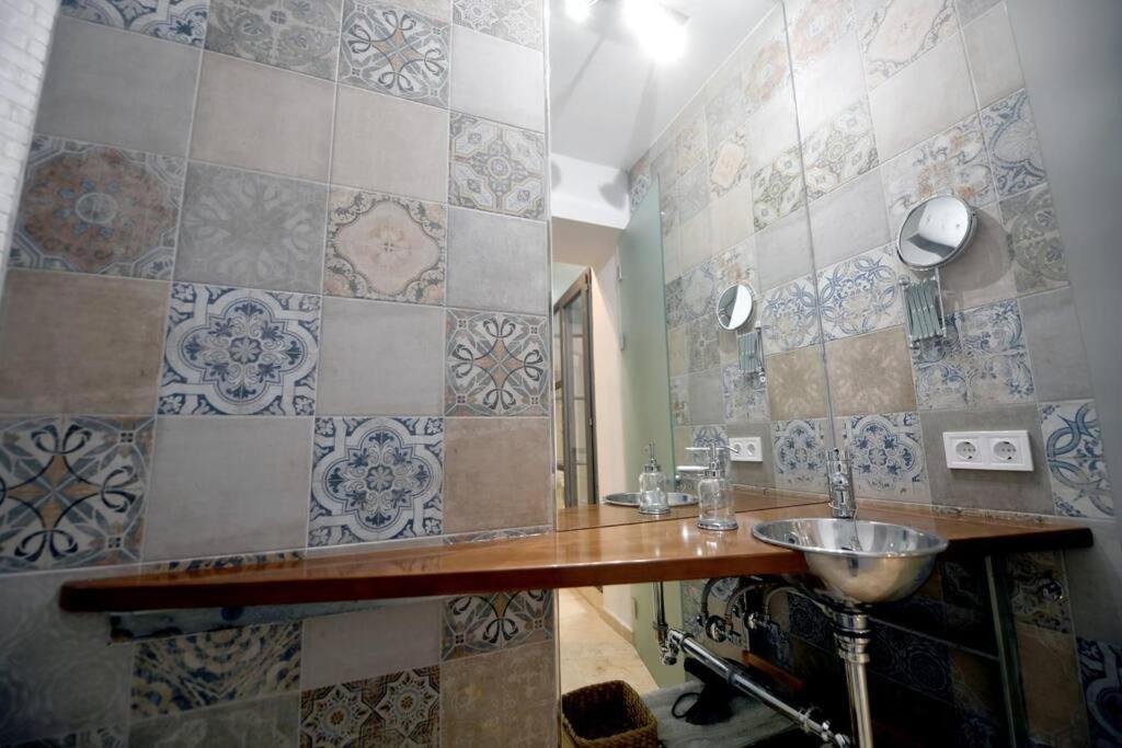 Alegria Sevilla Urban Luaran gambar