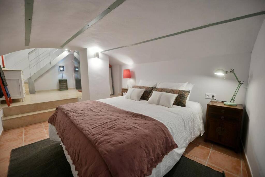 Alegria Sevilla Urban Luaran gambar